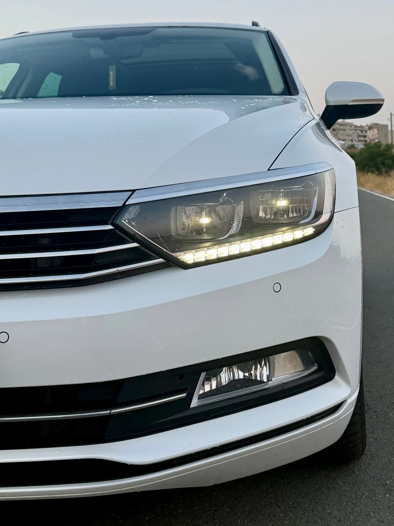 VW Passat Comfortline 2.0TDI DIGITAL | DSG | PANORAMA | NAVI, снимка 4 - Автомобили и джипове - 55824871