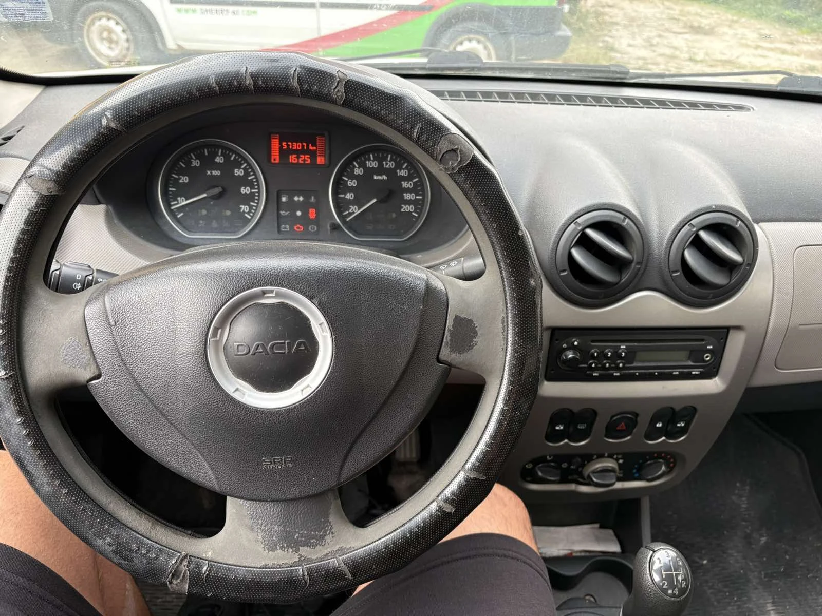 Dacia Sandero, снимка 4 - Автомобили и джипове - 56221361