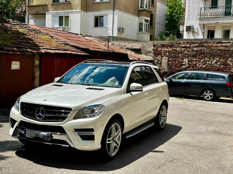 Mercedes-Benz ML 350 AMG line, снимка 2 - Автомобили и джипове - 47342650