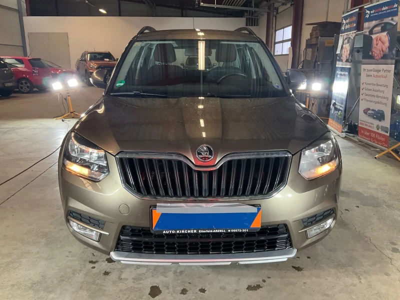 Skoda Yeti 2.0 TDI Cool Edition, снимка 3 - Автомобили и джипове - 48669983