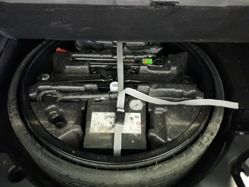 Audi Q8 * PROGRESSIV * CARFAX * ЦЕНА ДО БЪЛГАРИЯ, снимка 13 - Автомобили и джипове - 53190499