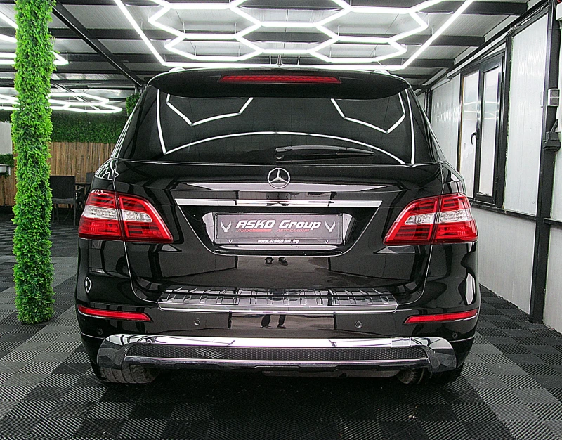Mercedes-Benz ML 350 AMG/PANORAMA/ВАКУМ ПОДГРЕВ СОБСТВЕН ЛИЗИНГ, снимка 5 - Автомобили и джипове - 53418272