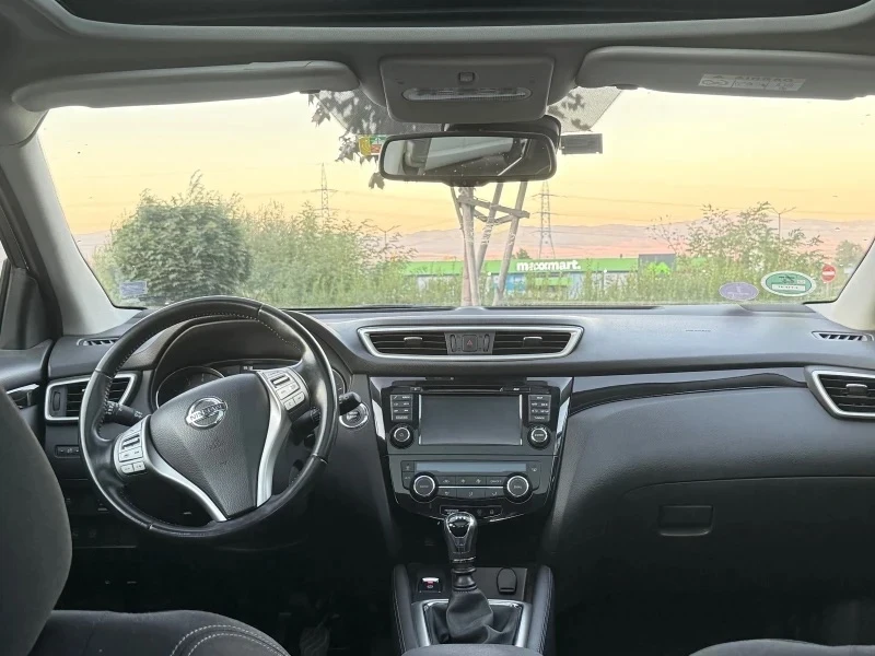 Nissan Qashqai, снимка 13 - Автомобили и джипове - 53141706