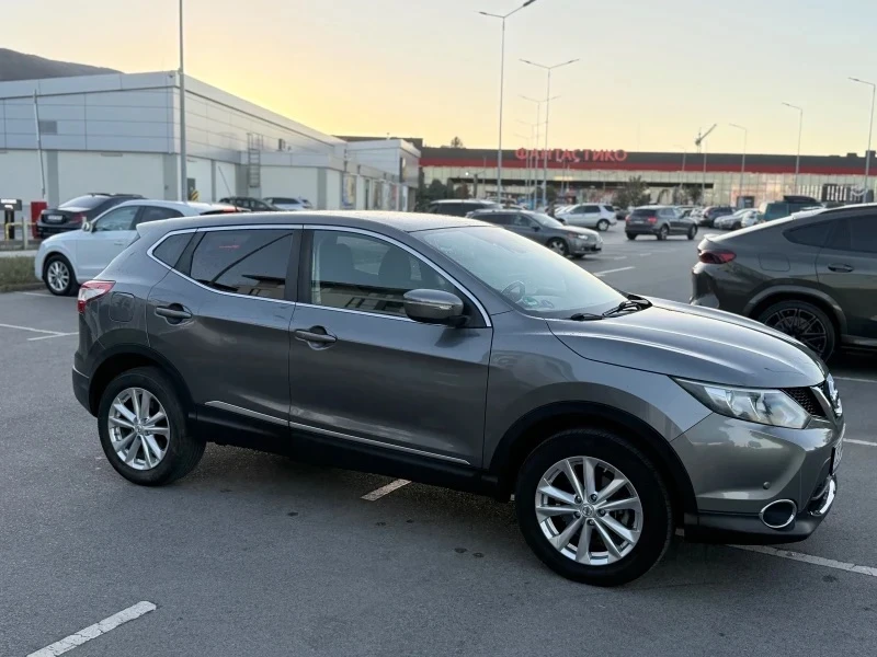 Nissan Qashqai, снимка 7 - Автомобили и джипове - 53141706