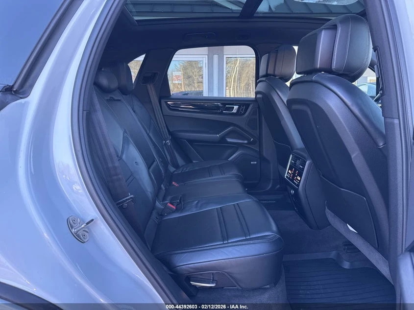 Porsche Cayenne 3.0L V-6 DI, DOHC, VVT, TURBO, 335HP All Wheel, снимка 8 - Автомобили и джипове - 53803047