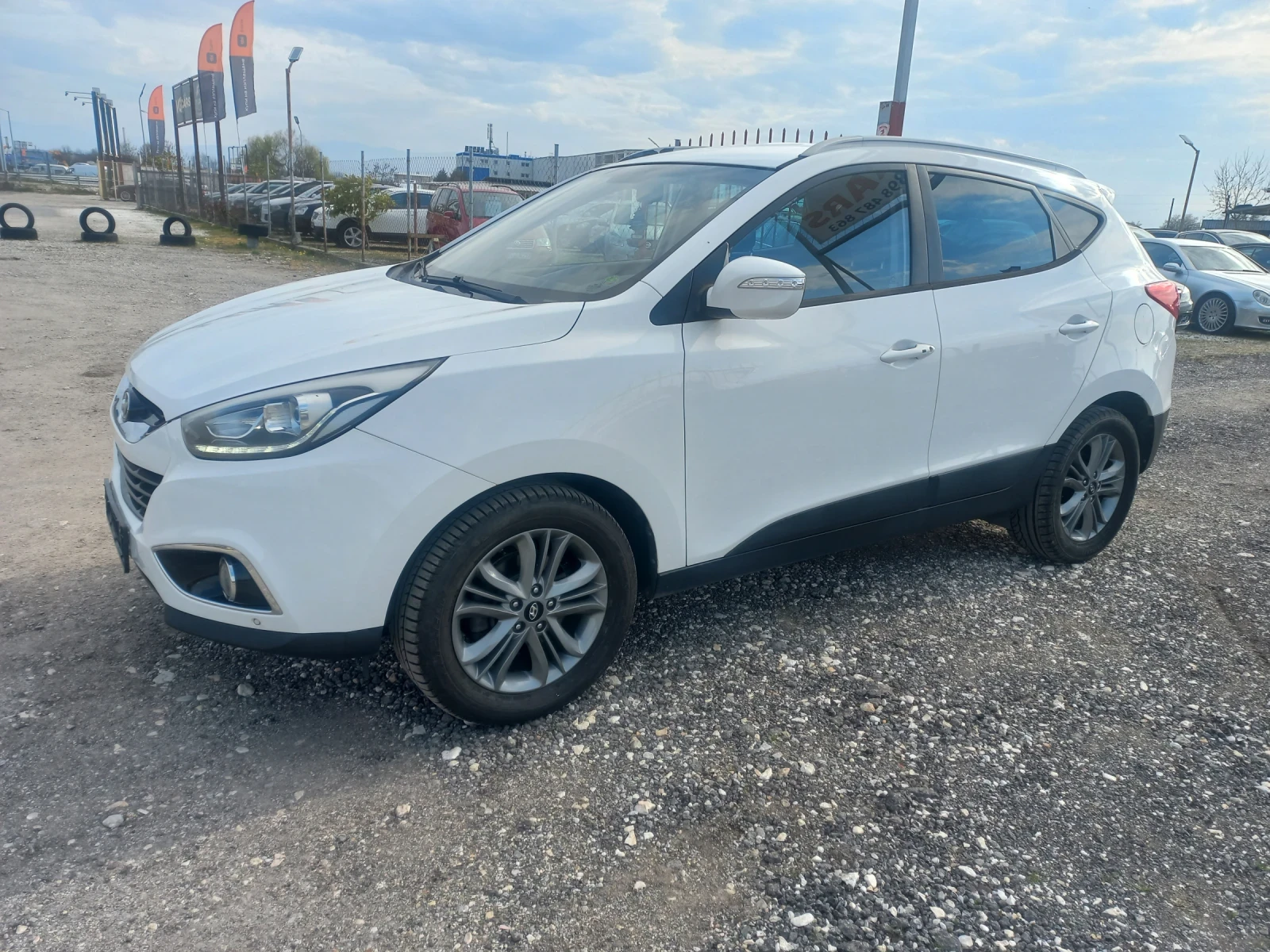 Hyundai IX35 2, 0 CRDI 4WD, снимка 3 - Автомобили и джипове - 54012319