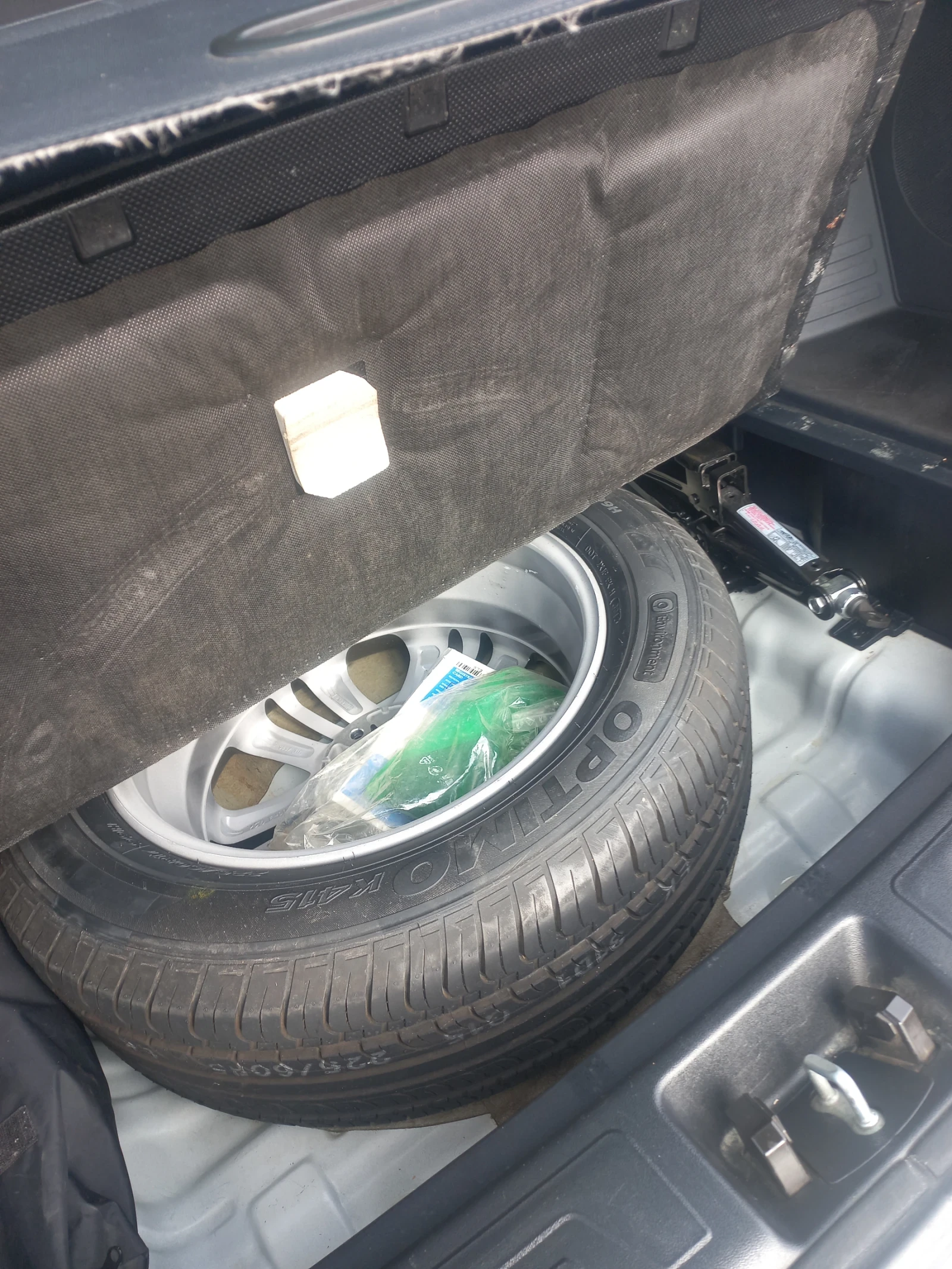 Hyundai IX35 2, 0 CRDI 4WD, снимка 12 - Автомобили и джипове - 54012319