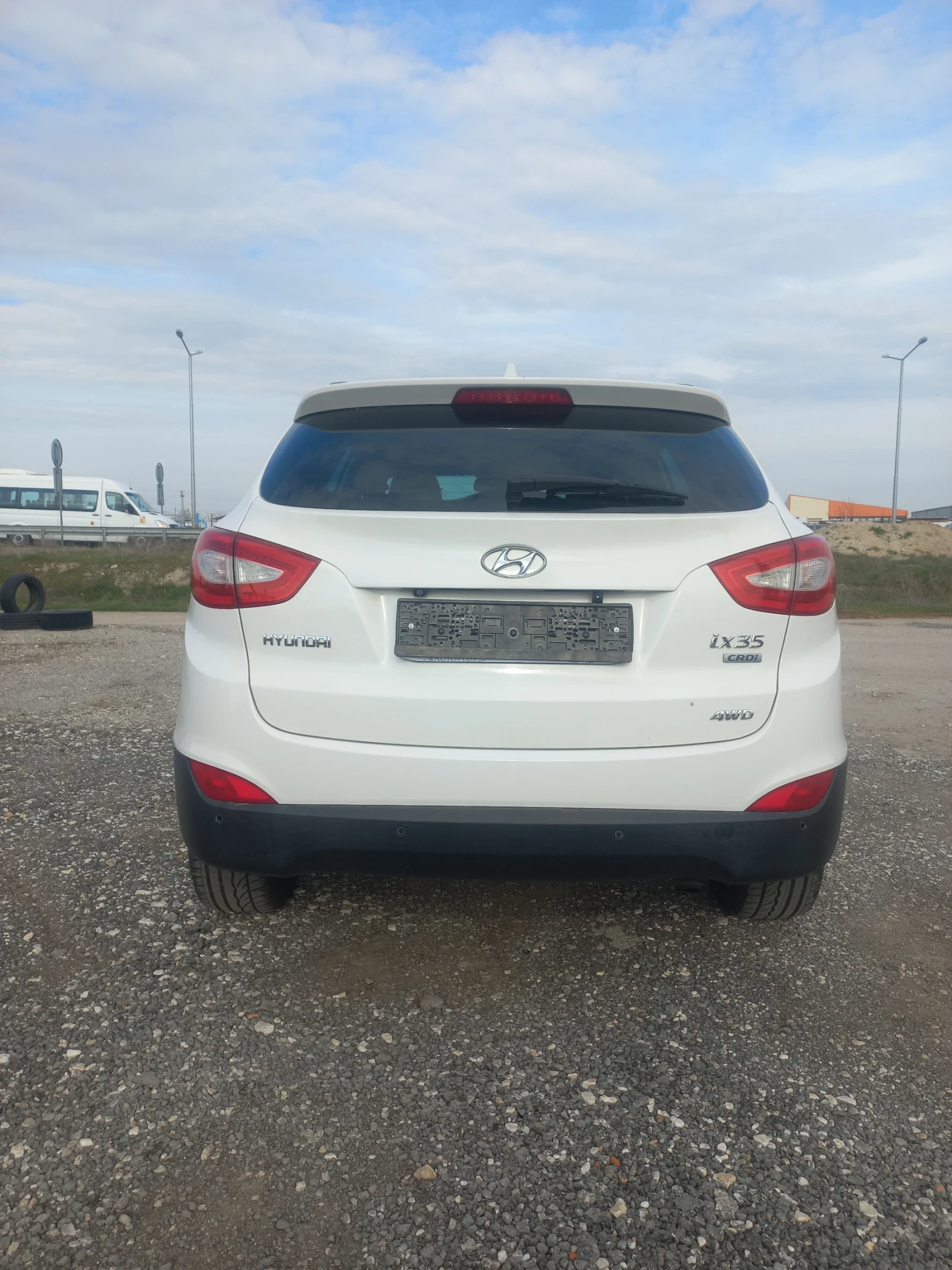Hyundai IX35 2, 0 CRDI 4WD, снимка 5 - Автомобили и джипове - 54012319