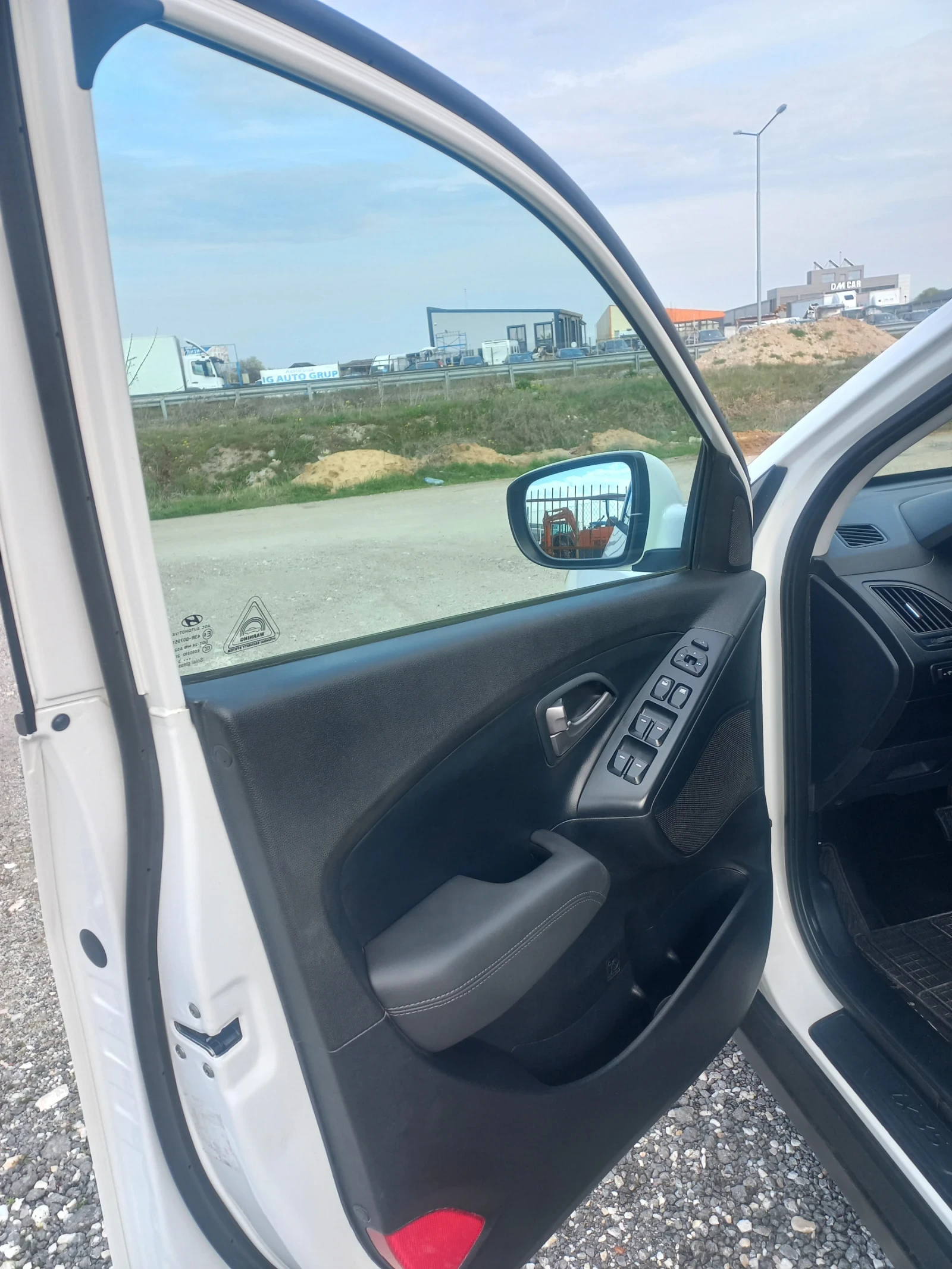 Hyundai IX35 2, 0 CRDI 4WD, снимка 6 - Автомобили и джипове - 54012319