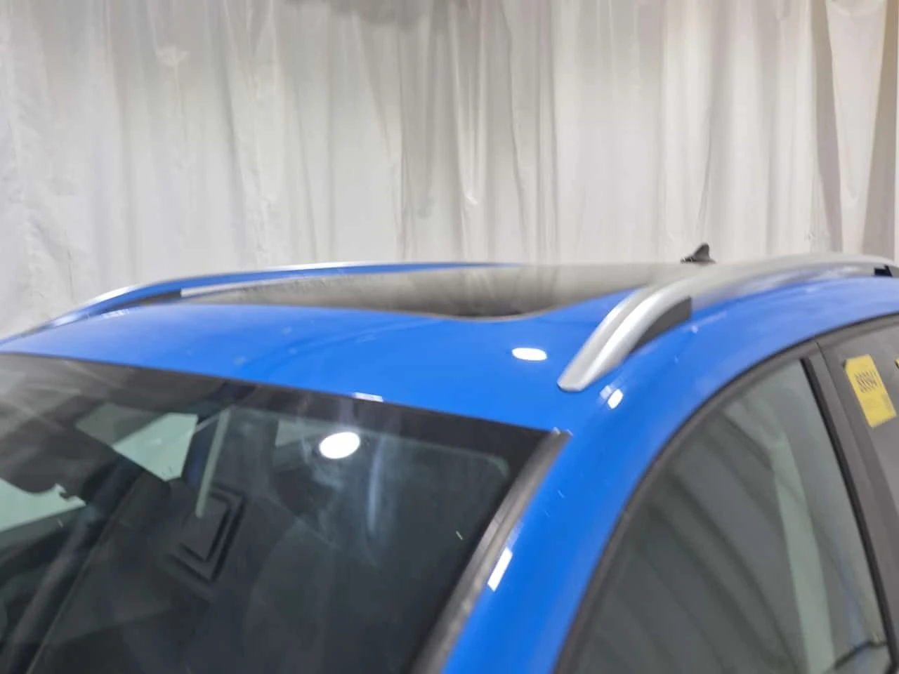 VW Taos HIGHLINE| LANE ASSIST| ПОДГРЕВИ| ПАНО| 2 КЛЮЧА| , снимка 7 - Автомобили и джипове - 55009543