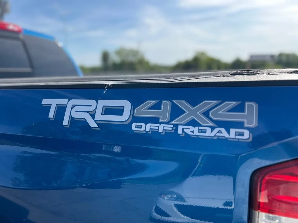 Toyota Tundra SR5 Double Cab 5.7L 4WD, снимка 17 - Автомобили и джипове - 55205715