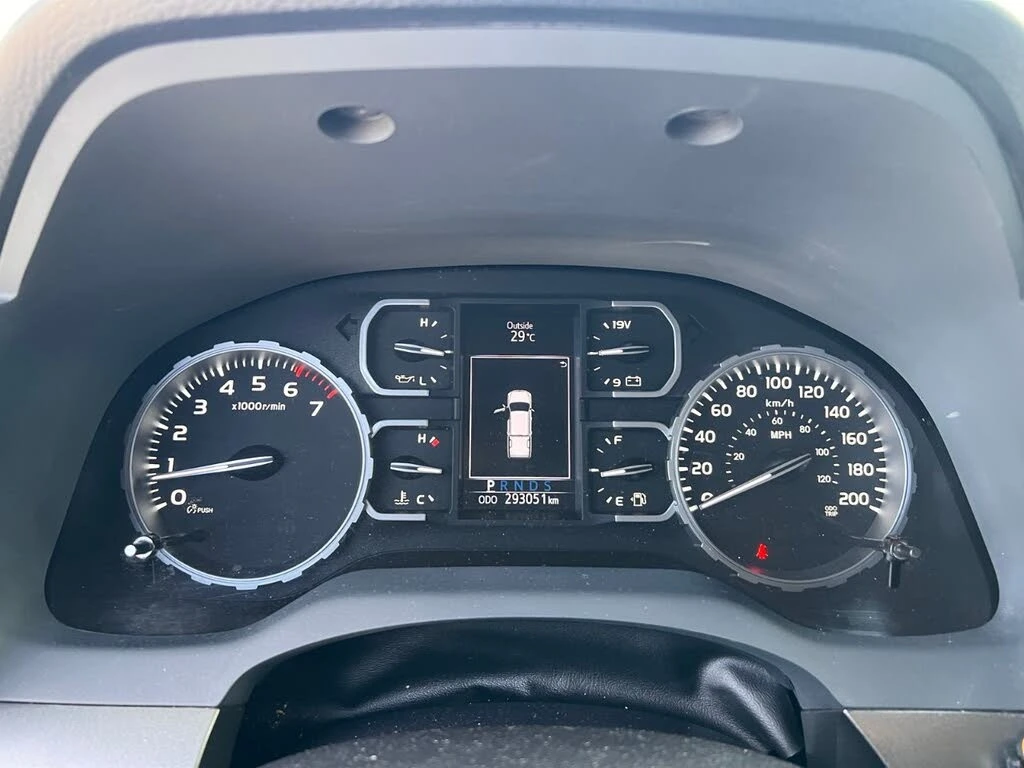 Toyota Tundra SR5 Double Cab 5.7L 4WD, снимка 8 - Автомобили и джипове - 55205715