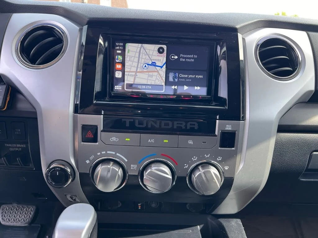 Toyota Tundra SR5 Double Cab 5.7L 4WD, снимка 14 - Автомобили и джипове - 55205715