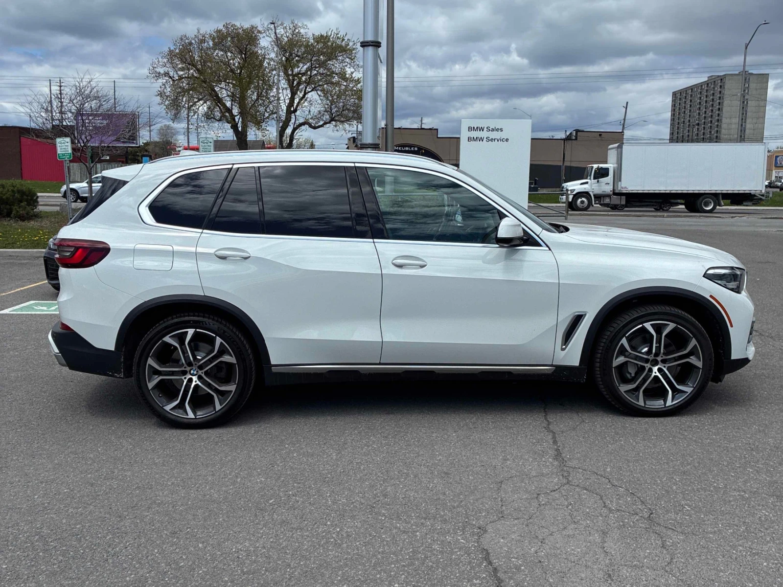 BMW X5 xDRIVE40i / PANORAMA / PODGREV / KEYLESS/ CARFAX, снимка 4 - Автомобили и джипове - 55409135