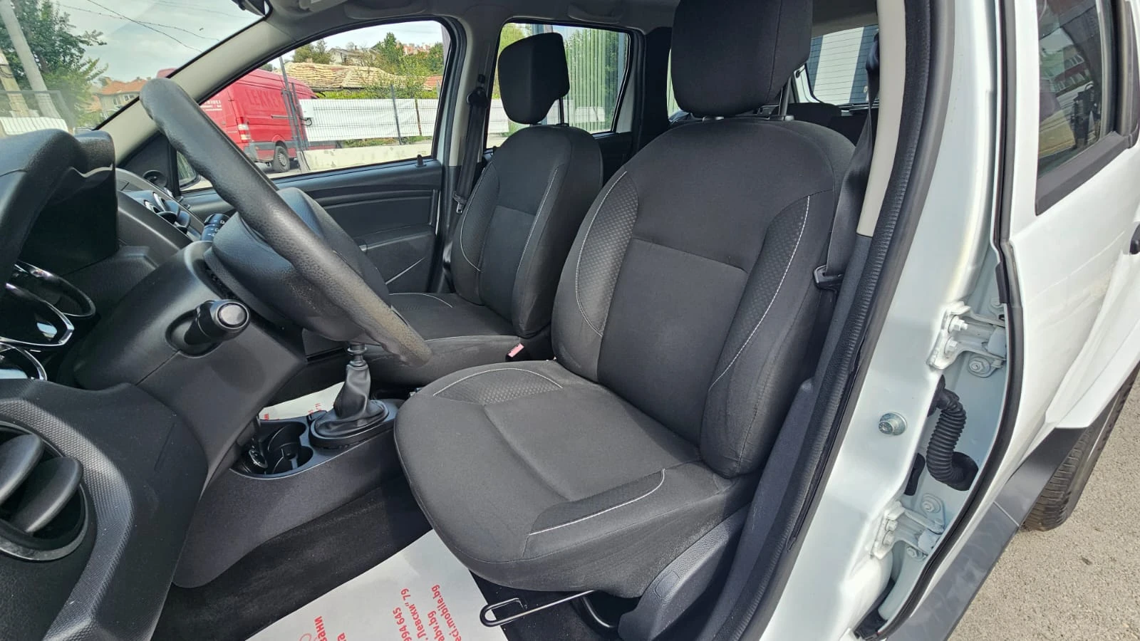 Dacia Duster 1.6i 4x4 6SP FACE CH-БЛОКАЖ-СЕРВИЗНА ИСТ.-ЛИЗИНГ, снимка 8 - Автомобили и джипове - 56191930