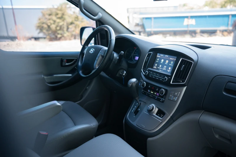 Hyundai Starex GRAND STAREX | 4x4 | 8+ 3 SEATS, снимка 8 - Бусове и автобуси - 51688629
