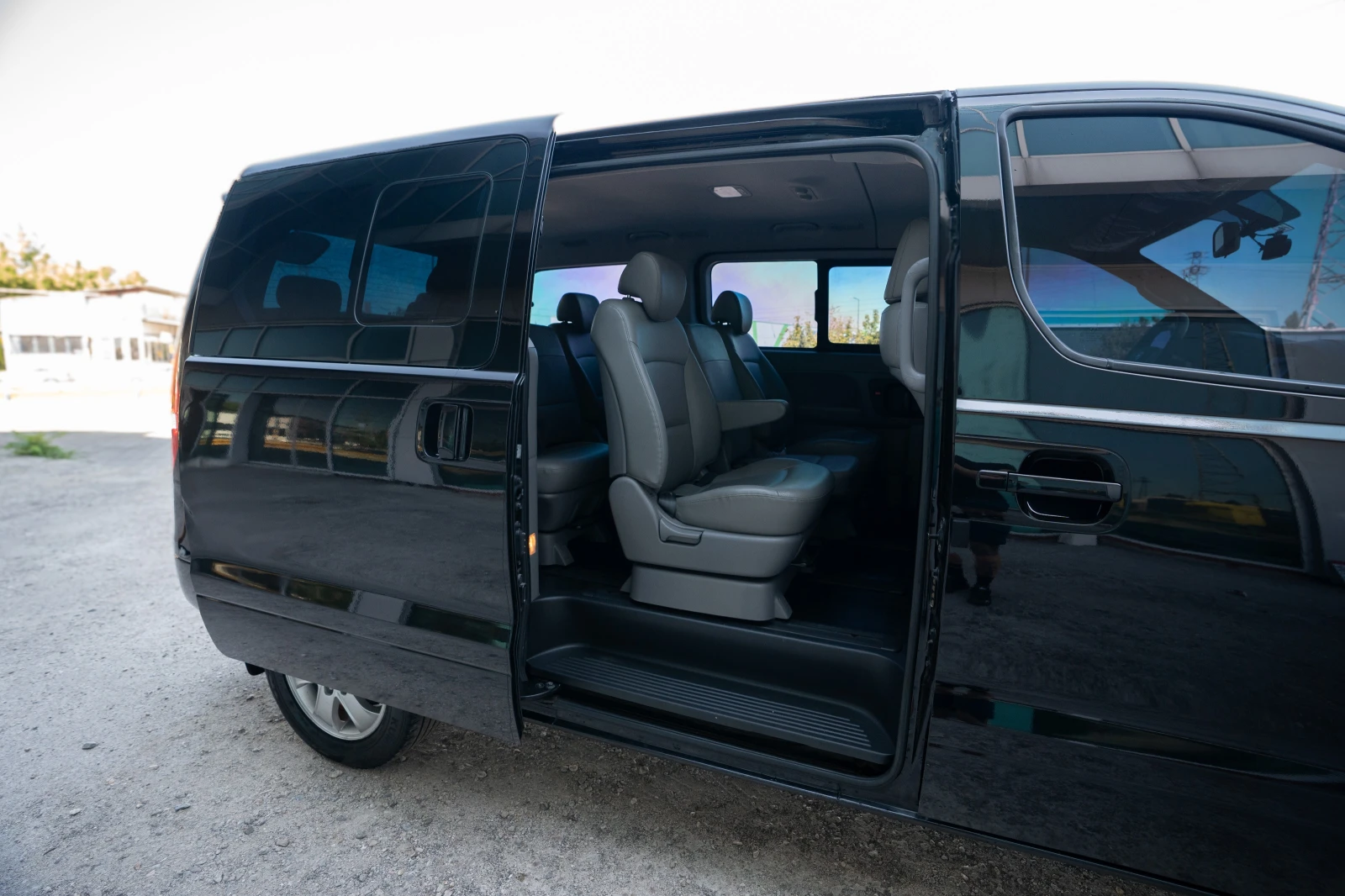 Hyundai Starex GRAND STAREX | 4x4 | 8+ 3 SEATS - изображение 6
