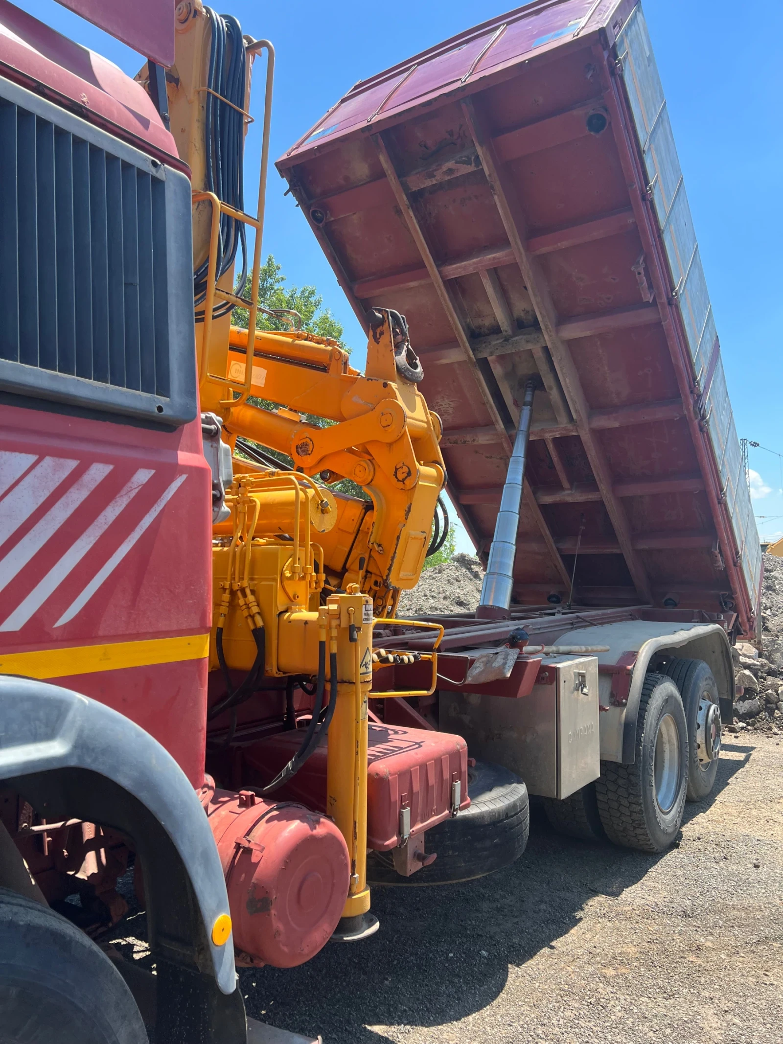 Iveco 190-32 Тристранен самосвал с кран, снимка 9 - Камиони - 53961088