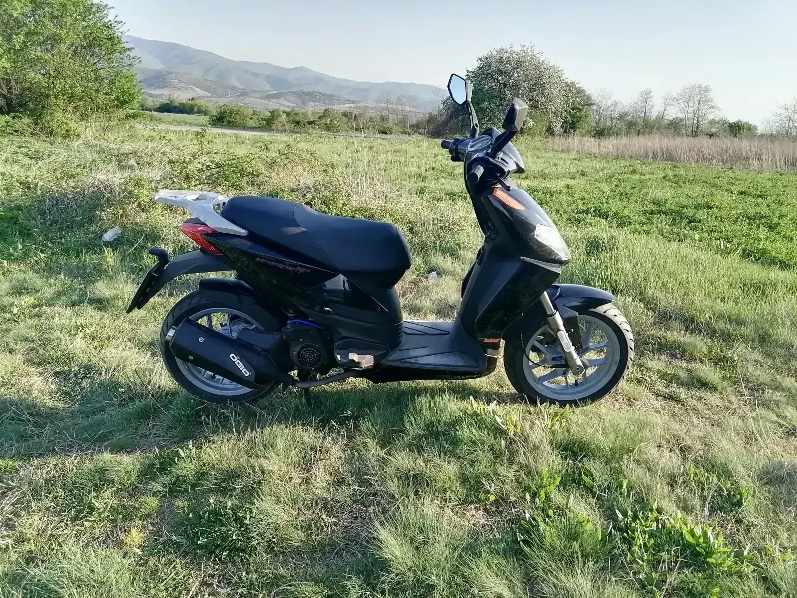 Aprilia 125  - изображение 3
