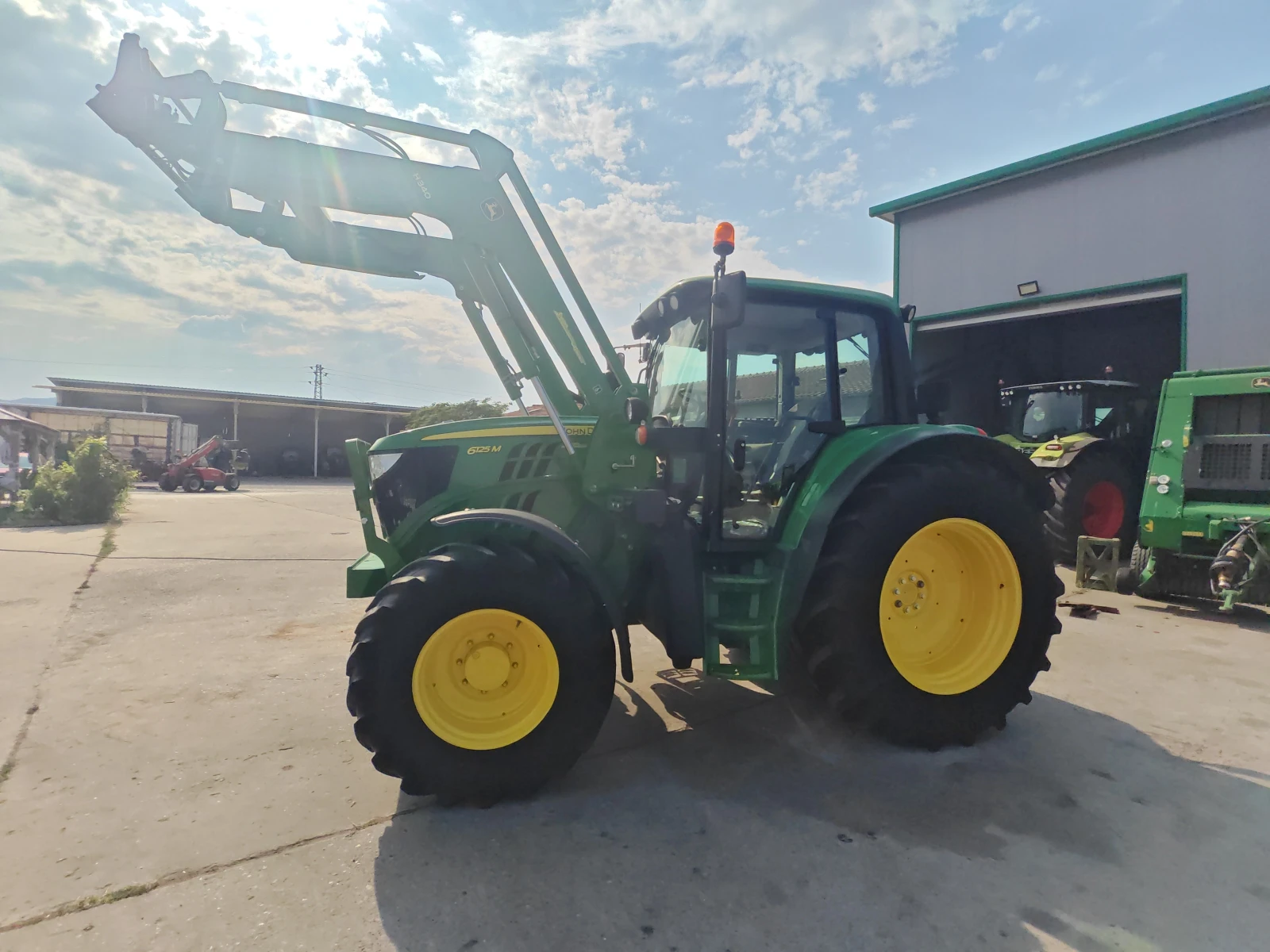 Трактор John Deere 6125R лизинг с първоначална вноска 20 % , снимка 7 - Селскостопанска техника - 55796687