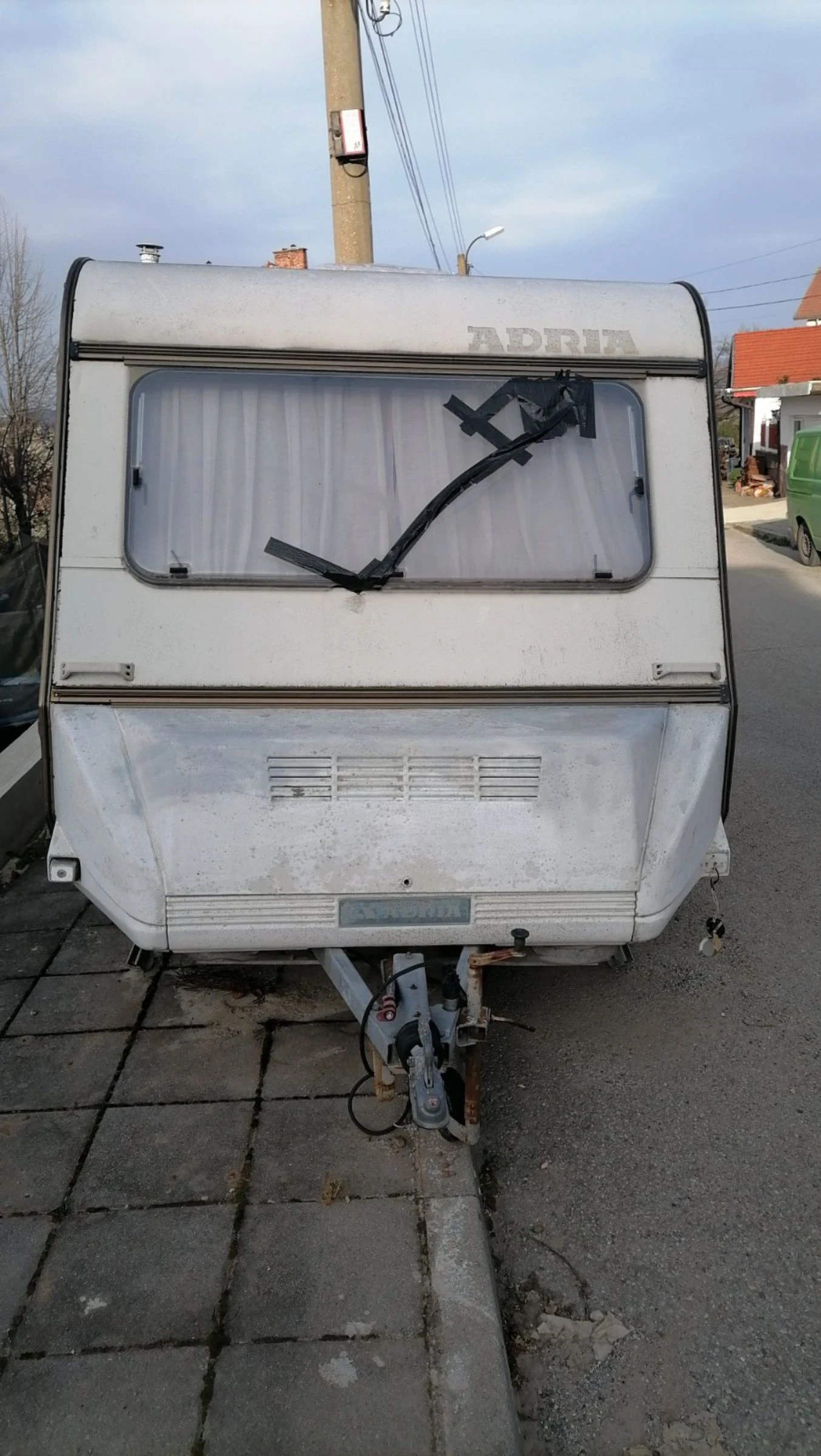 Каравана Adria Unica, снимка 3 - Каравани и кемпери - 54174377