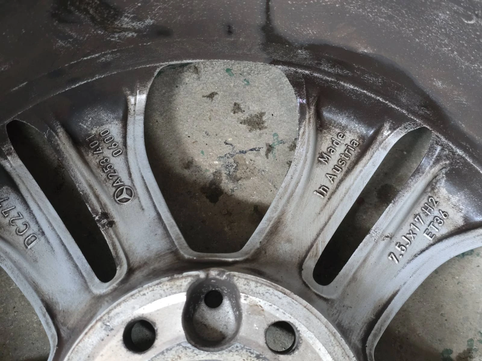    235/65R17  Mercedes-Benz GLC | Mobile.bg   2