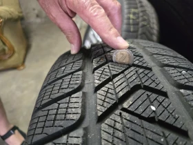Гуми с джанти Pirelli 235/65R17, снимка 8 - Гуми и джанти - 52685839
