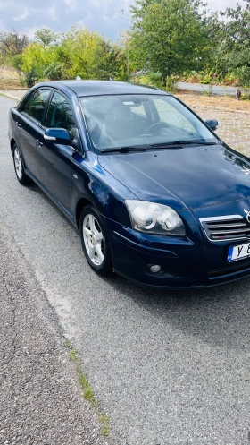 Toyota Avensis 2.2 D-cat, снимка 1