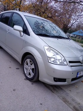 Toyota Corolla verso  - изображение 1