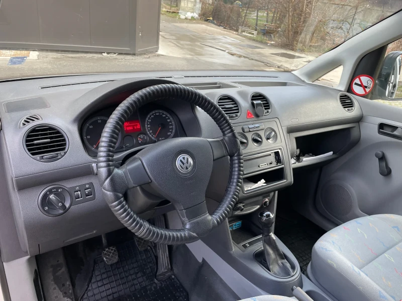 VW Caddy, снимка 11 - Автомобили и джипове - 47969312