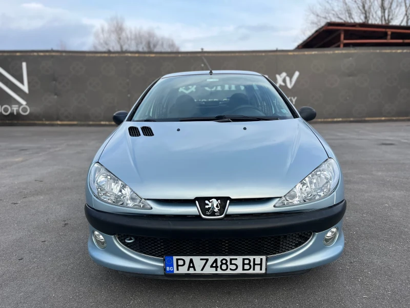 Peugeot 206 1.4 бензин Първи собственик, снимка 8 - Автомобили и джипове - 49537534