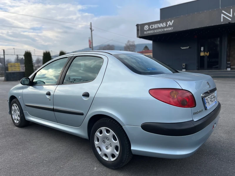 Peugeot 206 1.4 бензин Първи собственик, снимка 3 - Автомобили и джипове - 48247982