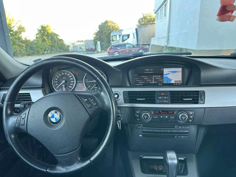 BMW 320, снимка 2 - Автомобили и джипове - 48356677