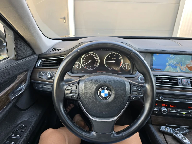 BMW 730 d 245k.c* Distronic* Webasto* Люк* Камера* ЛИЗИНГ*, снимка 11 - Автомобили и джипове - 49024532