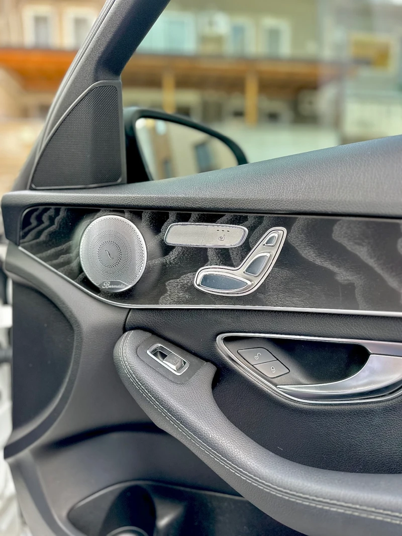 Mercedes-Benz C 300 AMG, снимка 5 - Автомобили и джипове - 51815773