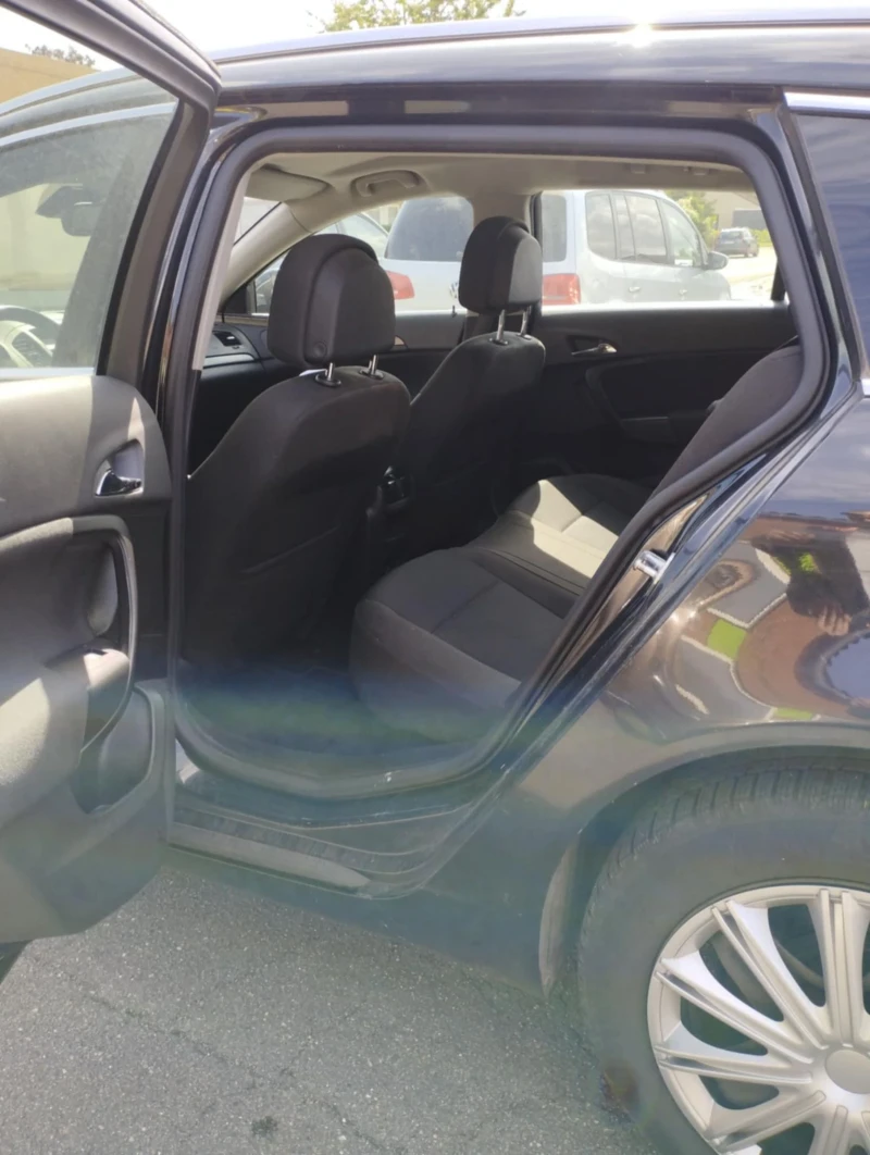Opel Insignia, снимка 10 - Автомобили и джипове - 52407725