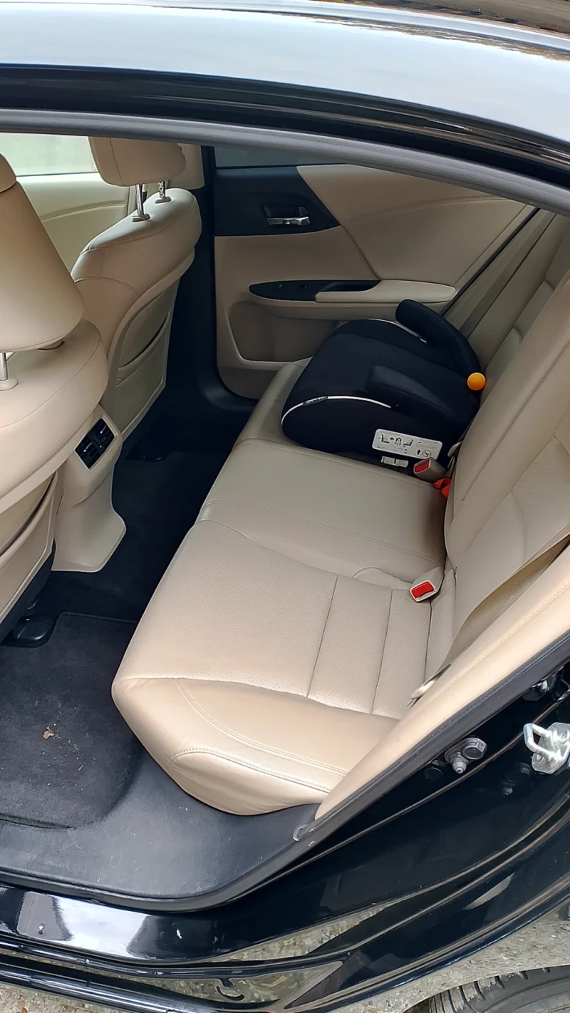 Honda Accord 2.4i, снимка 13 - Автомобили и джипове - 52097183