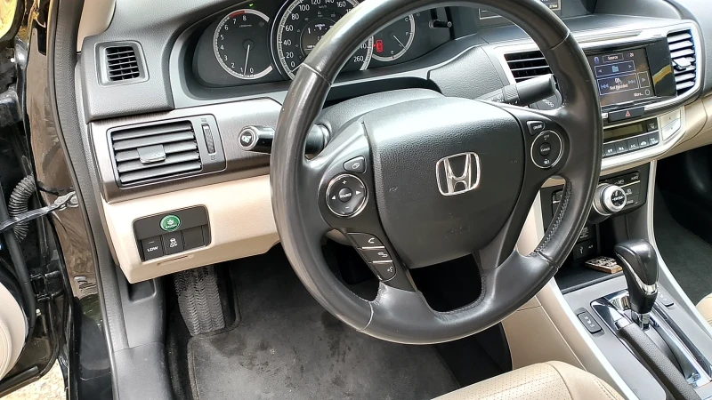 Honda Accord 2.4i, снимка 6 - Автомобили и джипове - 52097183