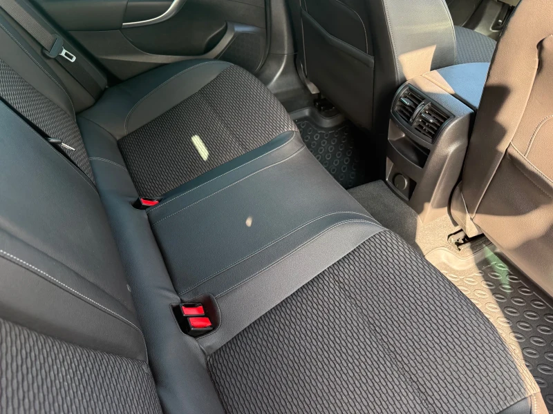 Opel Insignia, снимка 10 - Автомобили и джипове - 52332129