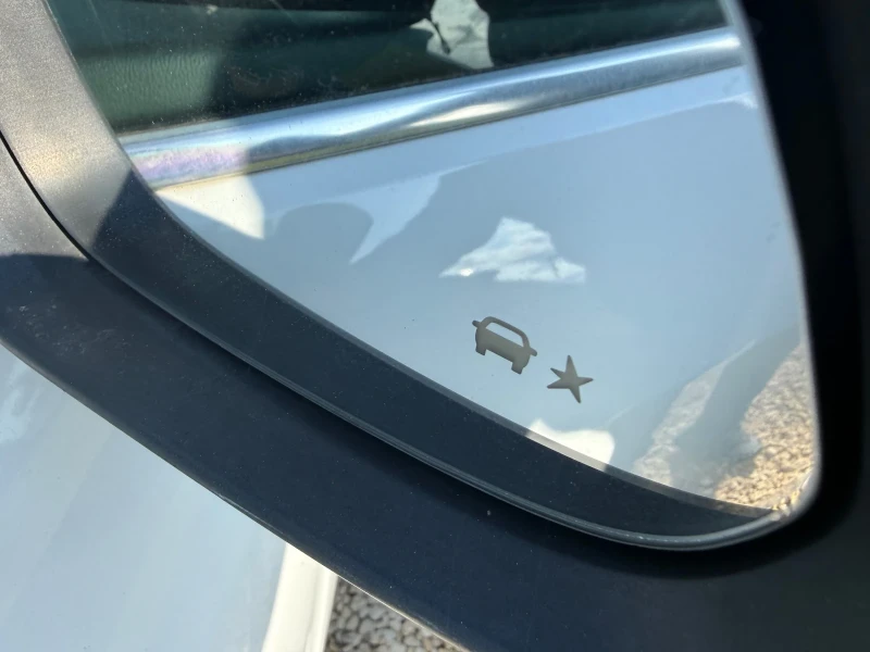 Opel Insignia, снимка 11 - Автомобили и джипове - 52332129