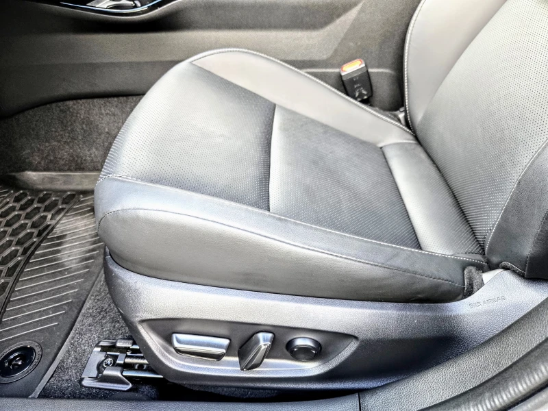 Toyota Prius XLE AWD, снимка 11 - Автомобили и джипове - 52555131