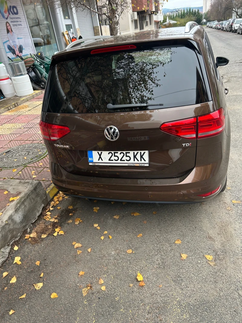 VW Touran 1.6 TDI /Nighline, снимка 4 - Автомобили и джипове - 52642112