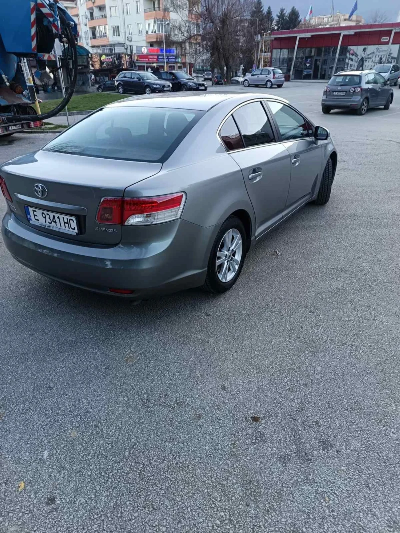 Toyota Avensis 75323 км , снимка 7 - Автомобили и джипове - 53447724