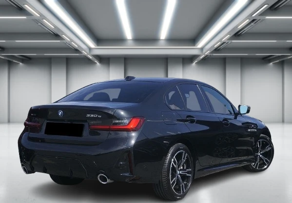 BMW 330 e xDrive = M-Sport = Shadow Line Гаранция - изображение 3