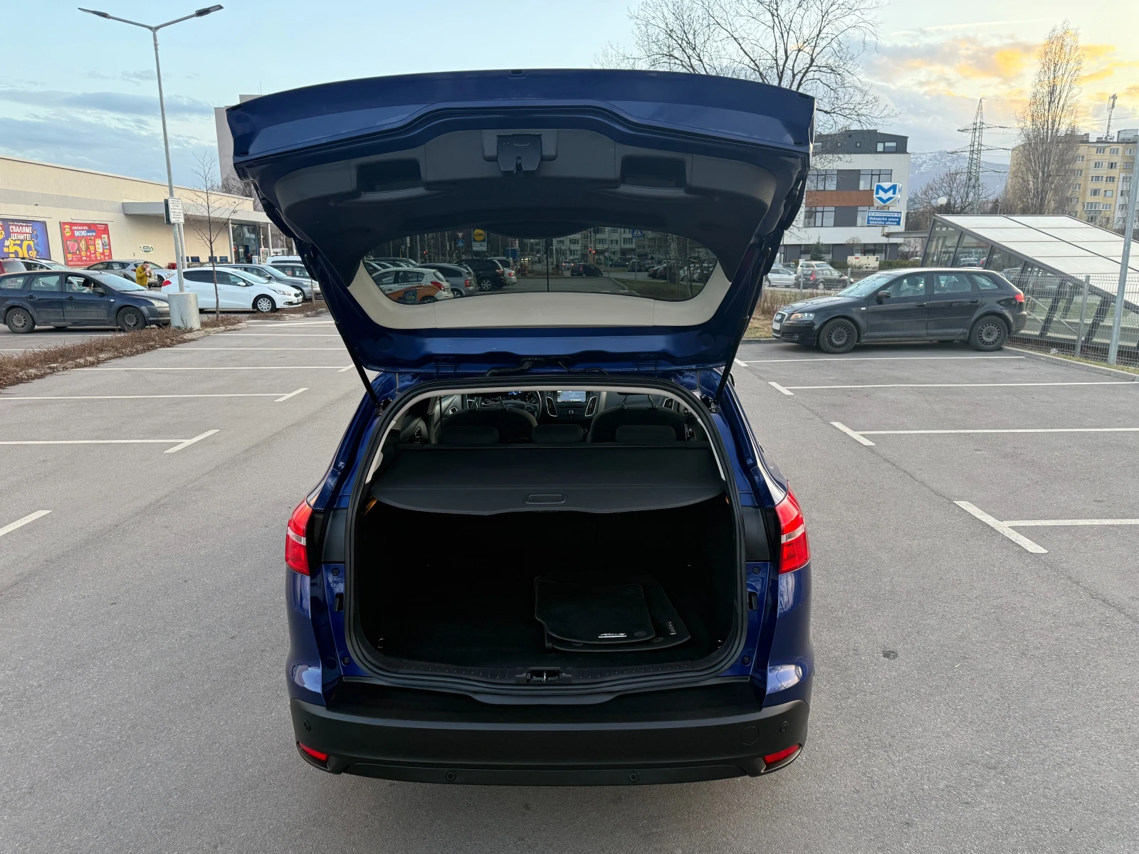 Ford Focus 1.5TDCI* AUTOMATIC* NAVI* CAMERA* EURO 6B* ! | Mobile.bg   12