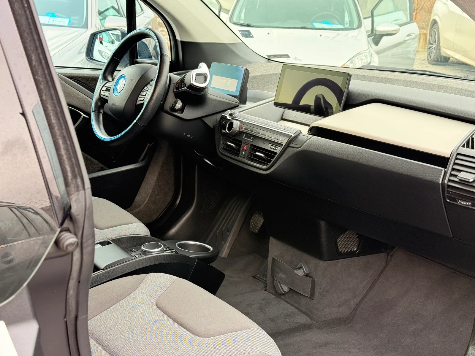BMW i3 120 Ah - изображение 9