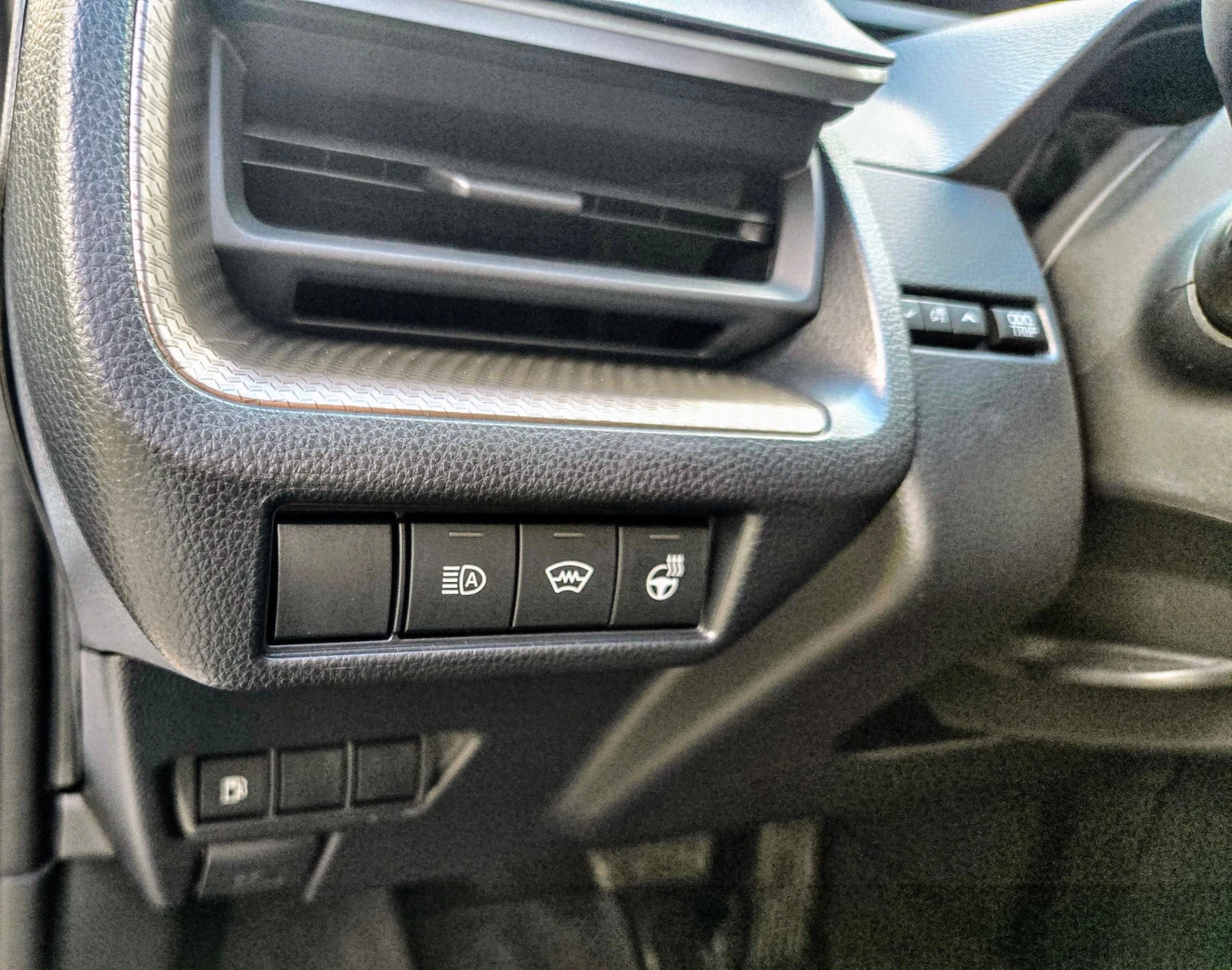 Toyota Prius XLE AWD | Mobile.bg   12