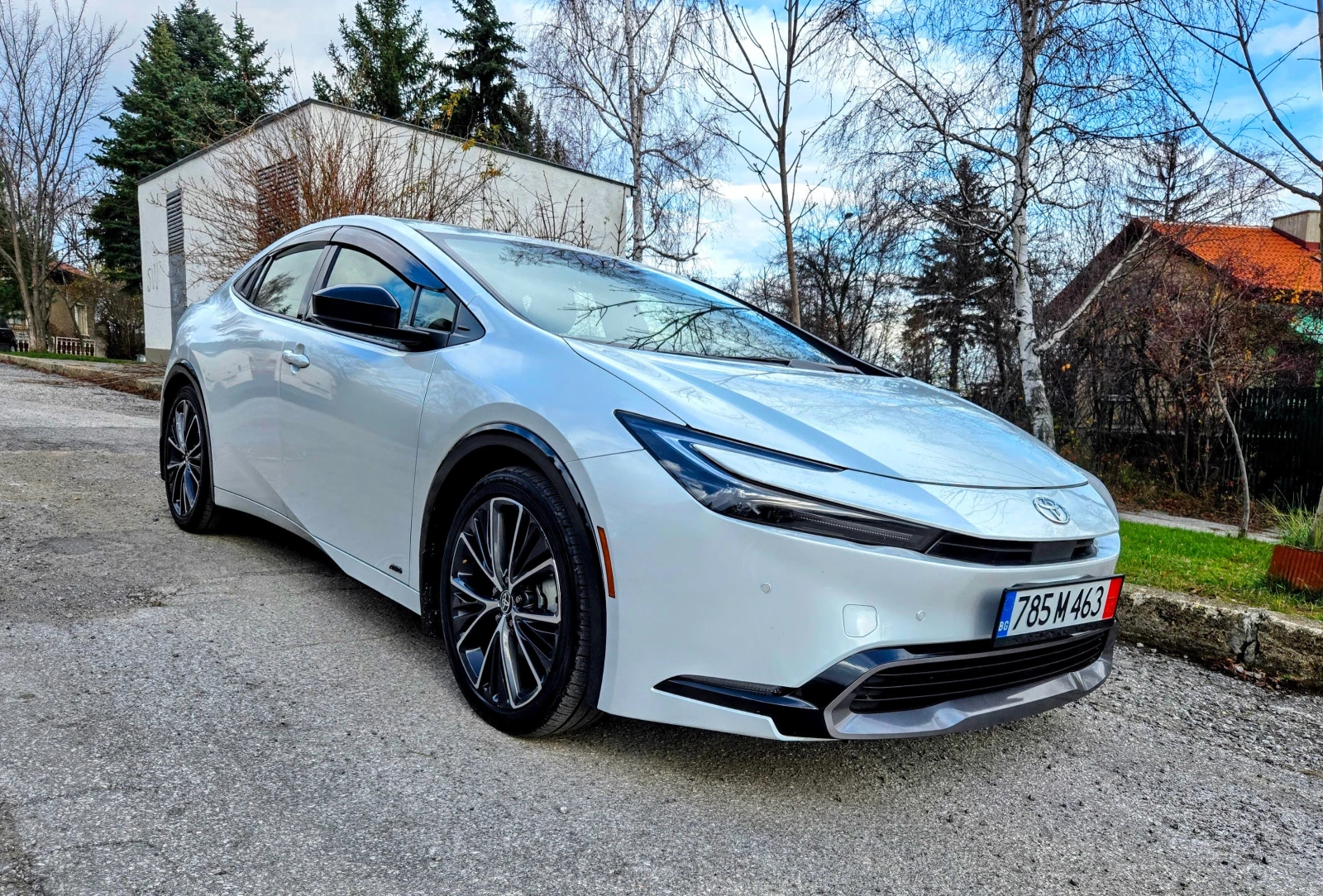 Toyota Prius XLE AWD | Mobile.bg   1