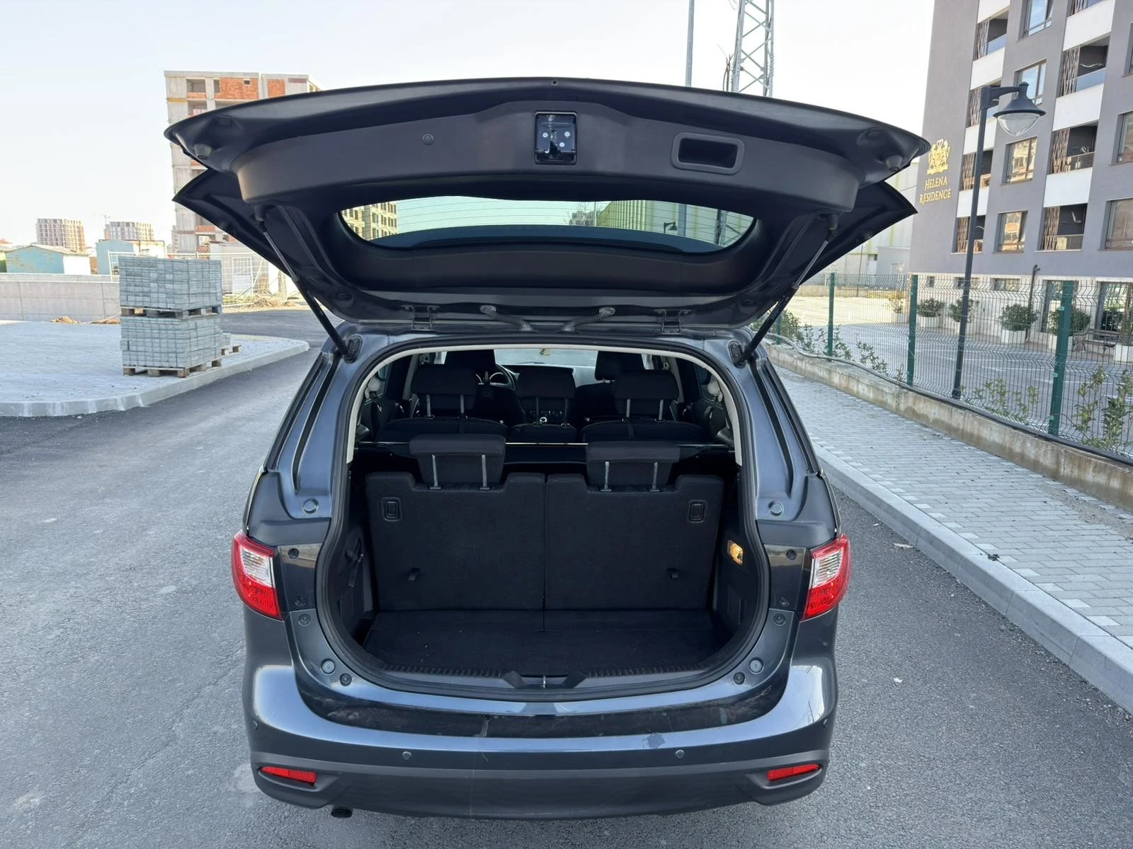 Mazda 5 2.0i Swiss - изображение 8