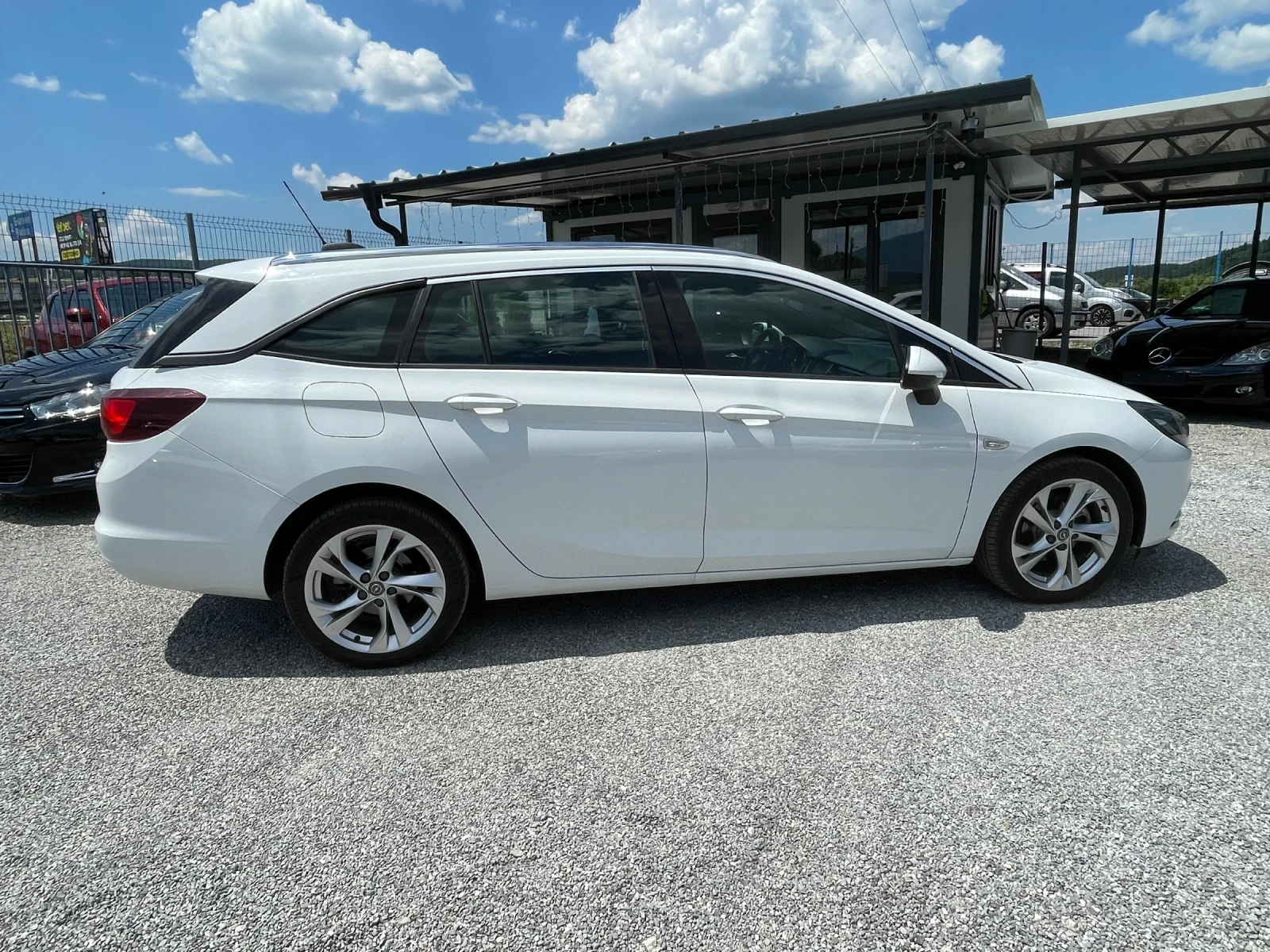 Opel Astra 1.6 CDTI Euro 6, снимка 6 - Автомобили и джипове - 55016518